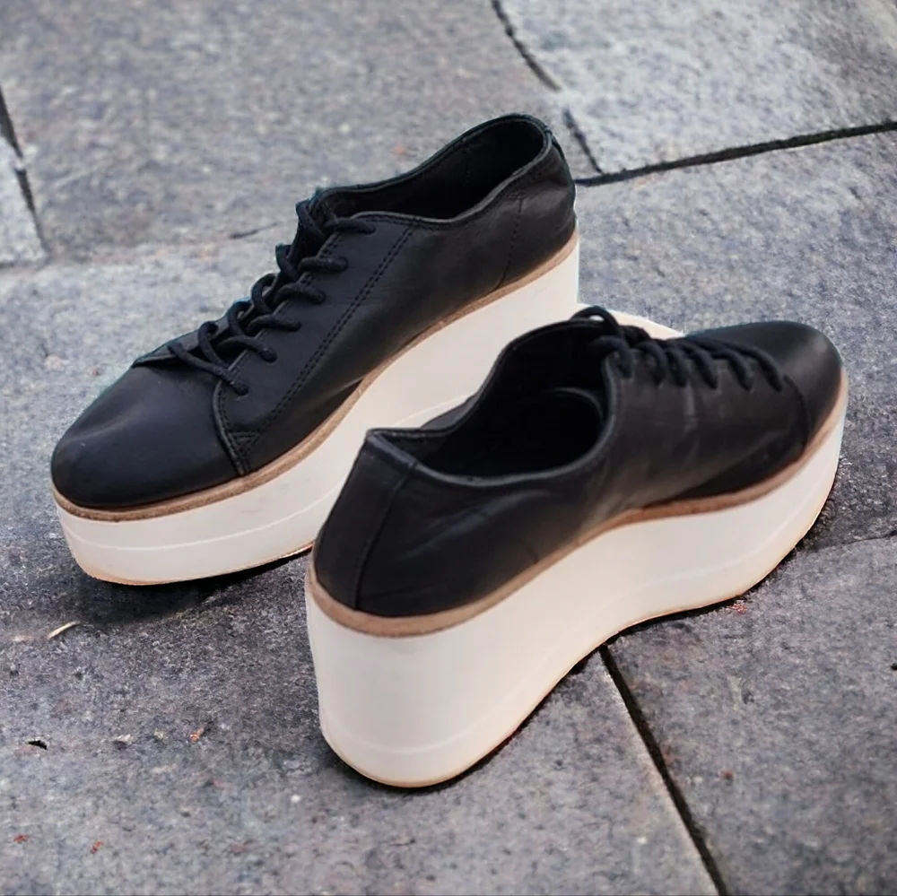 VINTAGE Y2K STEVE MADDEN Kimber Black Platforms 6 Leather Loafers Rave Goth Punk